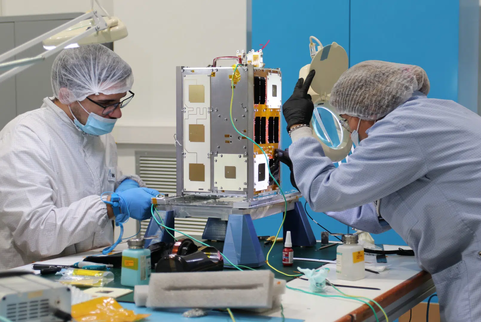 La UNLP distinguió al equipo que desarrolló el satélite Atenea