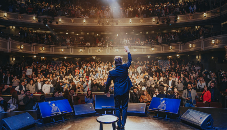 Dante Gebel suma concejales libertarios y crece su armado político rumbo a 2027