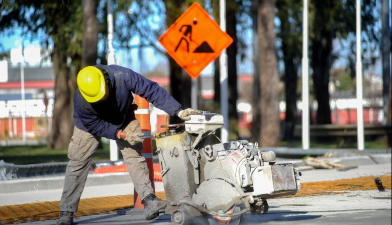 Chascomús impulsa consorcios vecinales para hacer asfalto ante la falta de obra pública