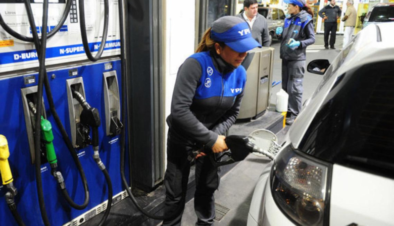 YPF aumentó los combustibles tras menos de un mes del congelamiento