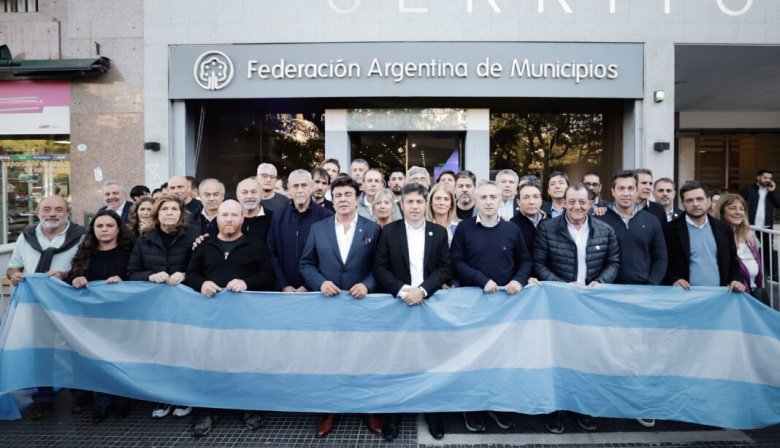 Kicillof anunció el envío de medicamentos a los 135 municipios bonaerenses