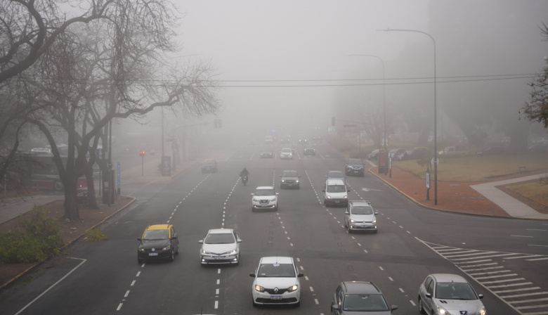 El SMN emitió una advertencia por niebla en los 135 municipios bonaerenses