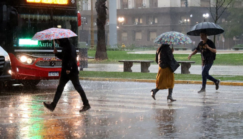 El invierno se hace sentir: anuncian heladas en el AMBA y lluvias en el sur bonaerense