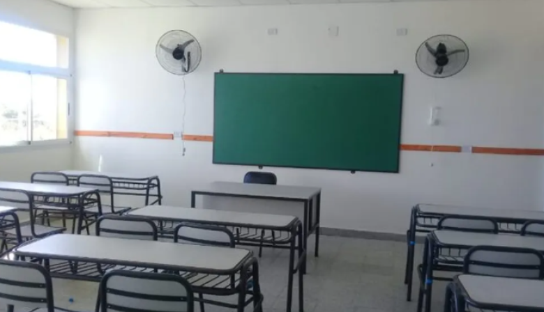 Sin clases: docentes bonaerenses paran el martes en reclamo de mejores salarios