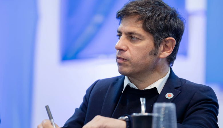 Axel Kicillof impulsa las reelecciones indefinidas y enfría el desdoblamiento