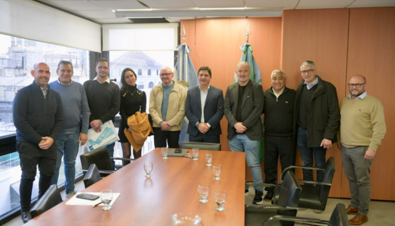 Marinucci garantizó nuevos servicios de transporte en la Provincia