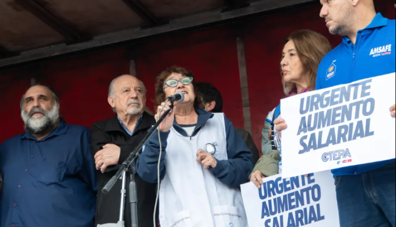 Paro docente: los gremios advirtieron que la crisis es profunda y que el país se quedará sin maestros