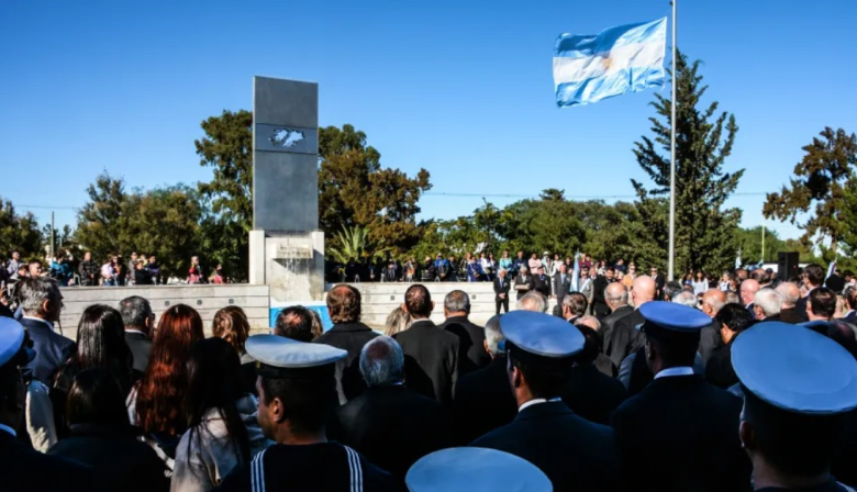 Bahía Blanca: veteranos de Malvinas estamparán remeras gratis en el Mercado del Puerto