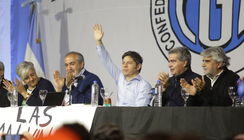 Desde Chaco, Kicillof reforzó su perfil de campaña: "¿Qué macro va a andar bien si a la gente no le alcanza?"