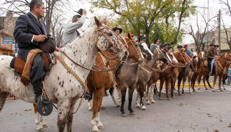 Salame, buñuelos y caballos criollos: la agenda del fin de semana en la Provincia