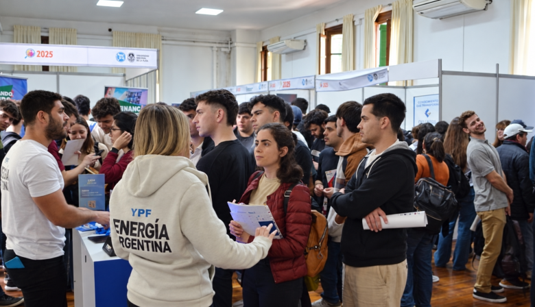La UNLP reúne a más de 35 empresas en una feria de empleo abierta en La Plata