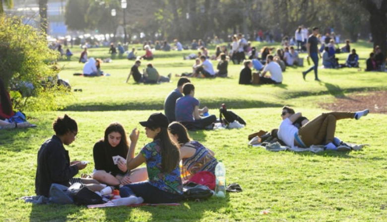 Siete de cada diez jóvenes del interior bonaerense quiere irse a una ciudad grande