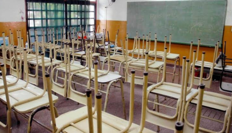 El Gobierno de Kicillof advirtió sobre los paros docentes y posibles descuentos