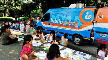 Buscan fomentar la lectura con "bibliomóviles" en la costa bonaerense