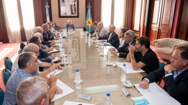 Provincia y empresarios de transporte, a la mesa de negociación: qué se acordó