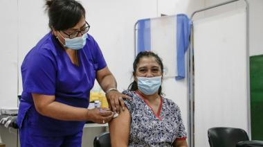 Vacunas de refuerzo contra el Covid-19: ¿Quiénes se las tienen que aplicarse y cada cuántos meses?