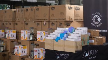 Casi 30 municipios bonaerenses recibieron donaciones de la Aduana