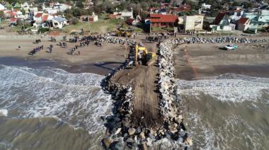La obra histórica que resguardará la costa de Las Toninas continúa en desarrollo