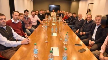 Tres intendentes de Juntos dicen que no firmaron el documento contra Kicillof