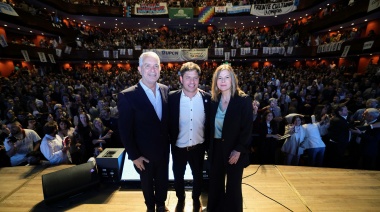 Kicillof: “Las políticas culturales se construyen en los barrios”