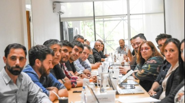 Estatales acordaron un aumento salarial del 25% de bolsillo para noviembre