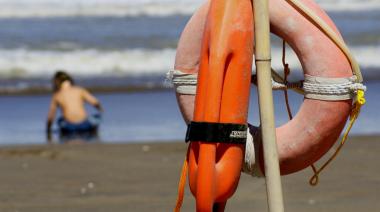 Guardavidas de Mar del Plata y Necochea amenazan con medidas de fuerza