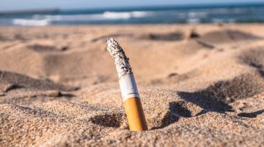 Este verano estará prohibido fumar tabaco en las playas de Mar del Plata