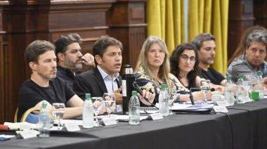 Kicillof se reunió con cámaras empresarias para analizar el impacto de medidas de Milei
