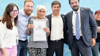 Kicillof entregó 272 títulos de propiedad gratuitos para familias de Lomas de Zamora