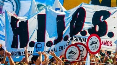 Atacaron a una militante de HIJOS y le dejaron un sello libertario