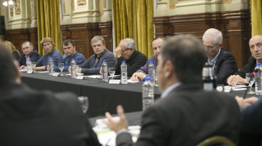Kicillof recibió al campo para intentar bajar la tensión