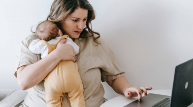 Madres que crían solas: 1 de cada 10 familias son monoparentales