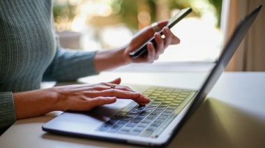 El Gobierno eliminó los topes de aumento a las tarifas de Internet, celulares y cable