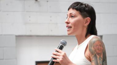 Mayra hizo un vivo en Instagram recorriendo el galpón de Desarrollo Social y mostró el buen estado del mismo