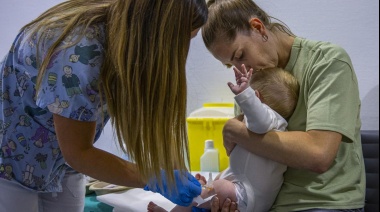 Prorrogan hasta fin de agosto la vacunación contra la bronquiolitis: quiénes deben aplicársela