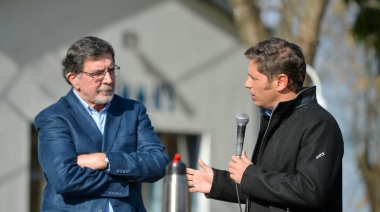 Kicillof encabeza el homenaje por el Día del Maestro en La Plata