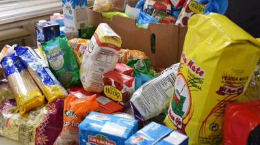 Morón lanzó su propia canasta para "enfrentar la inflación"