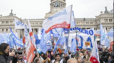 Gremios bonaerenses se suman a la protesta universitaria y el paro impactará en escuelas