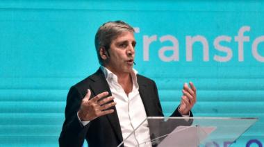 Caputo aseguró  a empresarios en Mar del Plata que "devaluar no será el camino"