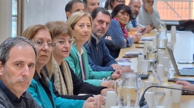Docentes aceptaron la oferta del Gobierno y volverán a discutir salarios en diciembre