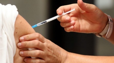 Dengue: la Provincia envía turnos de vacunación que incluyen a personas que se inscribieron