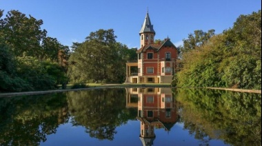 El castillo de “La Raquel”, el cautivante edificio entrevisto por los viajeros a la vera de la Ruta 2