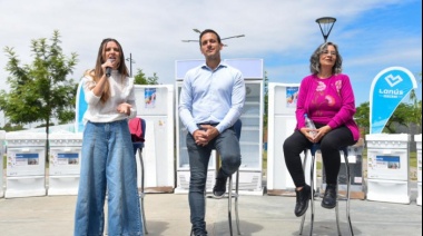 Se realizó una entrega de equipamiento de cocina para 51 escuelas de Lanús