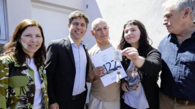 Kicillof entregó viviendas en Chascomús