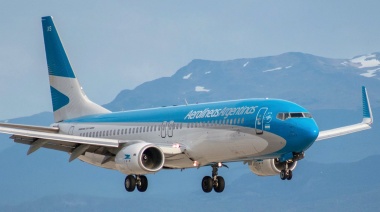 Intendente bonaerense aseguró que Milei cerrará oficinas de Aerolíneas Argentinas