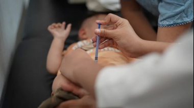 Preocupación ante la falta de vacunas triple viral para controlar el brote de sarampión
