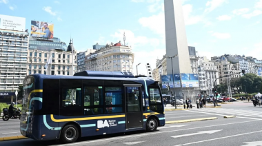 Comienza a funcionar la primera línea de colectivos eléctricos: será gratuita durante los primeros dos meses