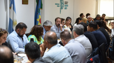 Sin contactos con los gremios, Provincia postergó la paritaria