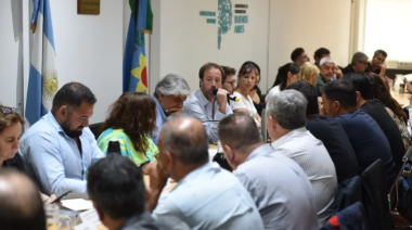 Paritarias: se postergó para el miércoles la reunión entre Provincia y los gremios estatales
