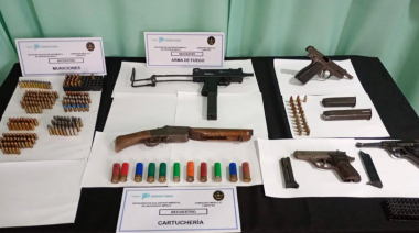 Era buscado por robar una PlayStation 5 y le encontraron un arsenal de guerra